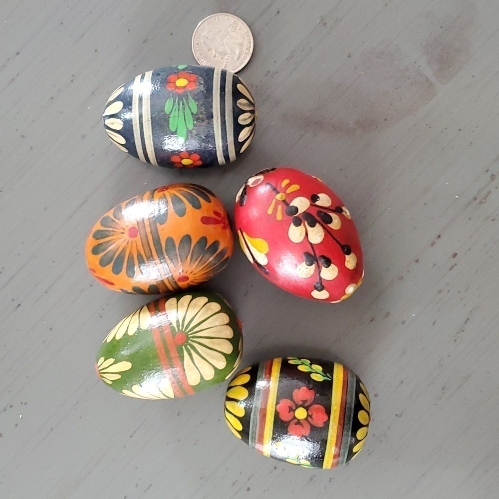 Vintage Hand Painted Wood Eggs Artsy Lot of 5